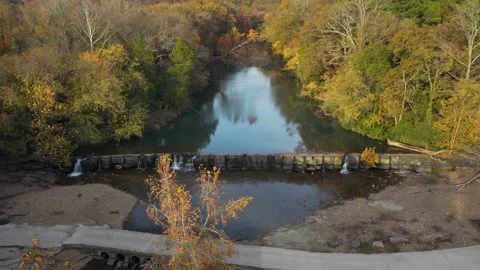 Stone Dam Spanning Quiet River in Natural Dam, Arkansas Video stock 333202458
