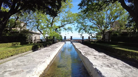 The stone dining table with central water feature, Villa Lante, Bagnaia, Viterbo Video stock 160336745