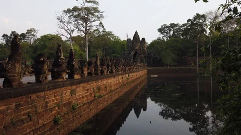 stone figures of “giants”of temples of Angkor Stock Footage 105891208