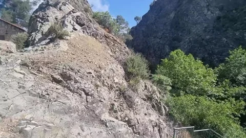 Stone house on Cyprus mountain cliffside Video stock 328097978