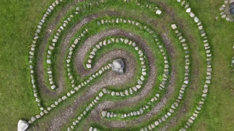 Stone labyrinth top view. Видео 167558165