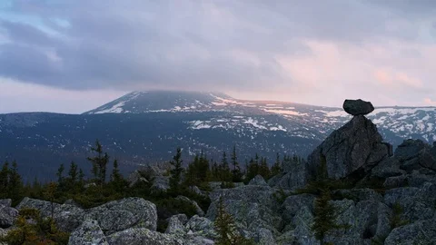Stone mountain valley landscape time lapse 動画素材 84649615