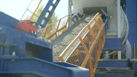 Stone moves on the pipe on a plant. 動画素材 171409640