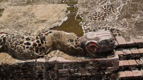 Stone Serpent Head Sculpture At Base Of Templo Mayor Staircase Mexico City Stockbeeldmateriaal 344627406