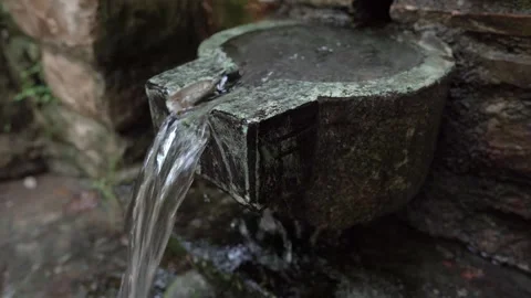 Stone spring in the forest with crystal clear water and natural sound Stock-Footage 344603202