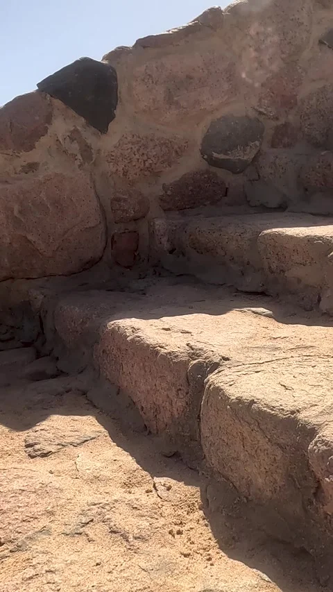 Stone staircase on exterior path. Ancient rough masonry steps leading upward 库存影片 331555035