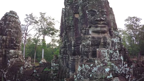 Stone towers with faces in Bayon temple, Cambodia 库存影片 72699484