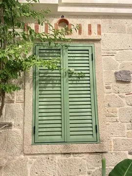 Stone window bars Stockfoto's