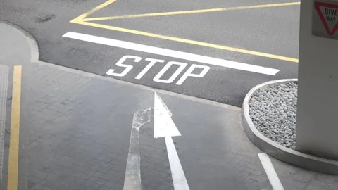 Stop and yield signs outside building Stock Footage 337334598