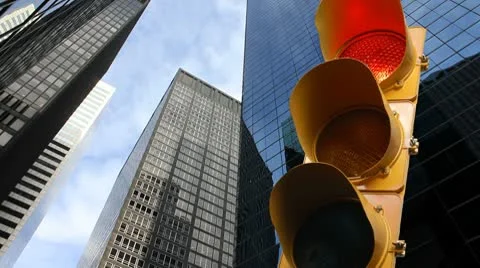 Stop light in the city Video stock 8849933
