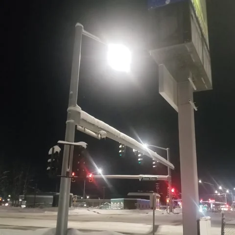 Stop Light Moving Up and Down, Fairbanks, Alaska - 14 Dec 2024 Stock Footage 296779869