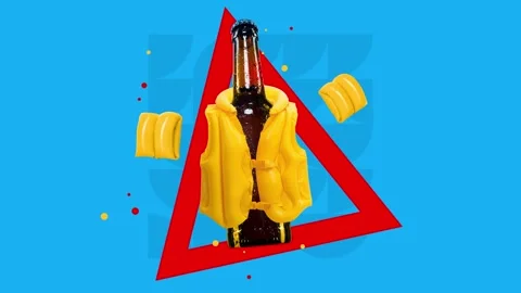 Stop motion. Animation. Bottle of cold beer in life vest in red triangle Vidéo 270069080
