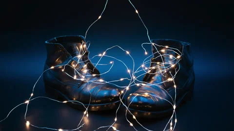 Stop motion animation led bulbs laces slip in to military shoes blue background Stock-Footage 143363425