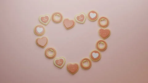 Stop motion heart shape making with Valentine’s Day Видео 169974640
