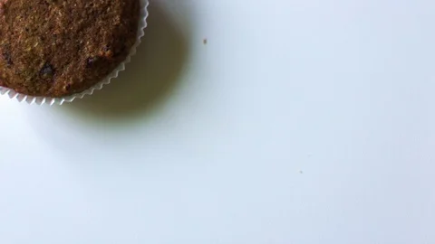 Stop Motion Muffin Eating Animation 動画素材 71098172