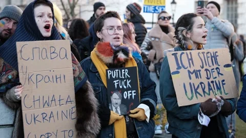 ‘Stop Putin, Stop the War’ Chant at Ukraine Protest, London, England, UK Stock Footage 171141823
