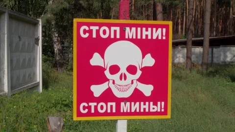  A stop sign for mines. Stockbeeldmateriaal 240100237