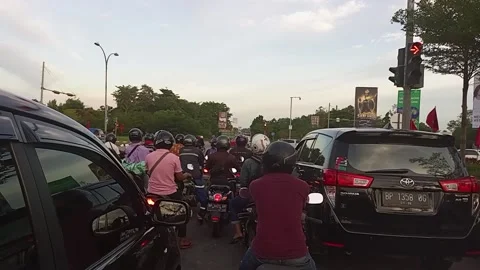 Stop in the trafficlight Stock Footage 220343168