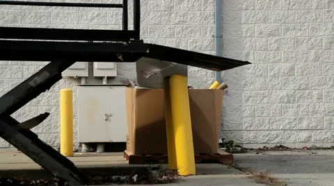 Storage lift 動画素材 12547431