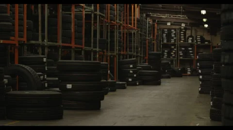 Storage room of tires Vidéo 57111638