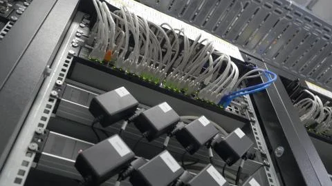Storage servers are located in the server room of the data center. Back of the 库存照片