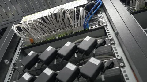 Storage servers are located in the server room of the data center. Back of the 库存照片