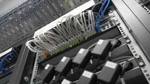 Storage servers are located in the server room of the data center. Back of the 库存照片