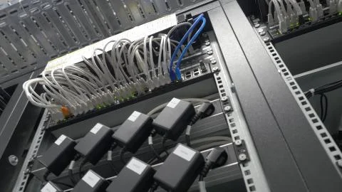 Storage servers are located in the server room of the data center. Back of the 库存照片