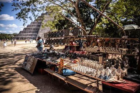 Store in Chichen Itza where the Maya pyramid of Kukulkan is located. Stock Photos