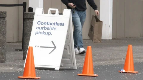 Store With Contactless Pickup To Avoid Corona Virus 스톡 동영상 127381898