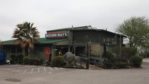 Storefront for Buzzard Billy's in Waco Texas. Vidéo 73416348