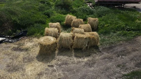 Storing a haystack in a specific location Stockbeeldmateriaal 156703981