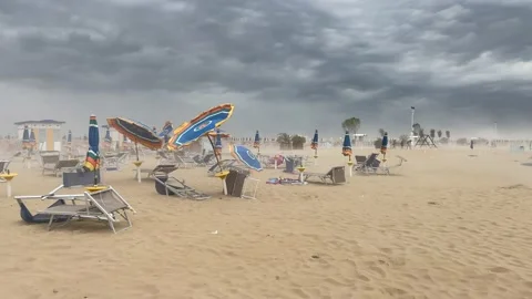 Storm on the Beach 02 库存影片 232020324