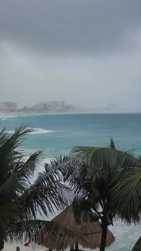 Storm in Cancun 動画素材 237198697