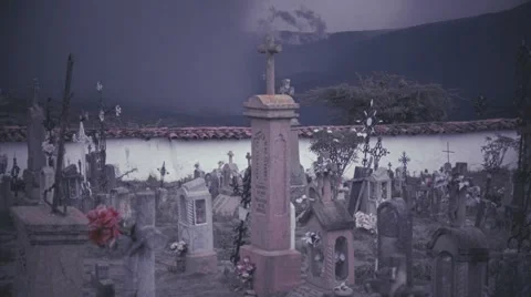 Storm on cemetery mountain Vídeo Stock 68816077