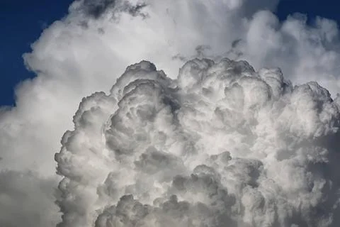 Storm cloud in a blue sky various objects of the summer season in the best... Foto stock