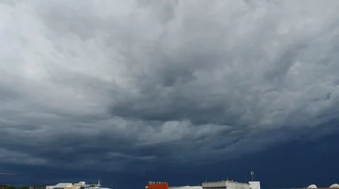 Storm clouds are moving through town 動画素材 64699655
