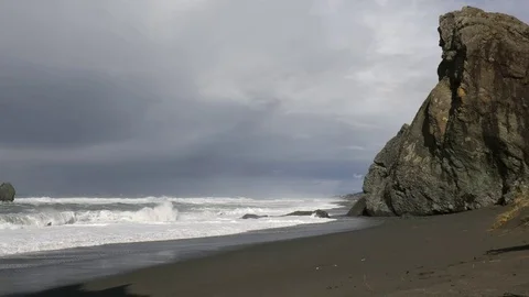 Storm Clouds on Beach Vídeo Stock 70627676