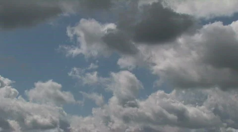 Storm clouds building across the sky Video stock 503499