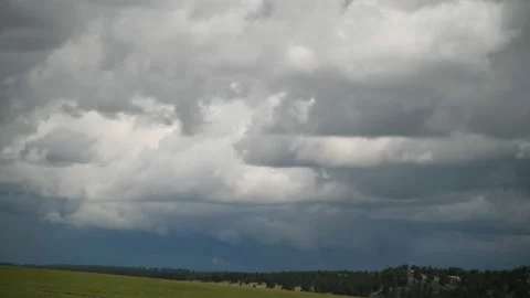 Storm clouds building up on eastern Colorado prairie Stock-Footage 170034484