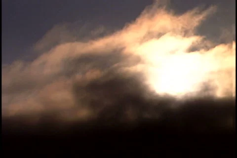 Storm clouds with dark sky and moon footage Stock-Footage 576670