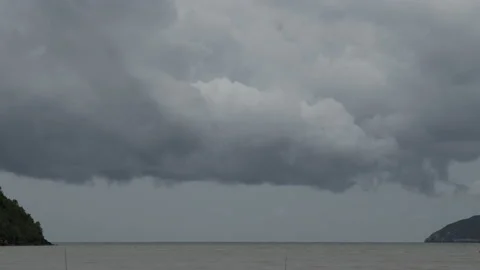 Storm clouds forming over the Southern Thai coast, 4K time lapse / timelapse Video stock 132766257