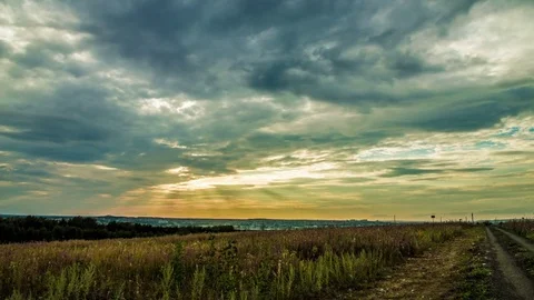 Of storm clouds moving fast Time lapse Stock Footage 71979061