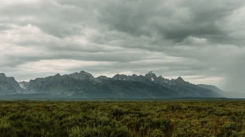 Storm clouds over the Teton Range in Wyoming timelapse Stock-Footage 154933643