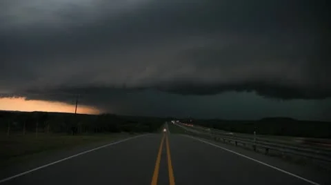 Storm clouds rolls past on lone highway - Timelapse PT1 스톡 동영상 10579493