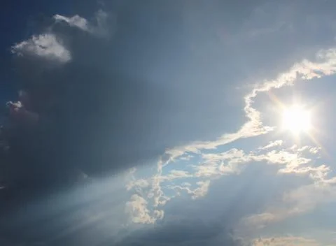 Storm clouds, The Sun and Sunrays Foto stock