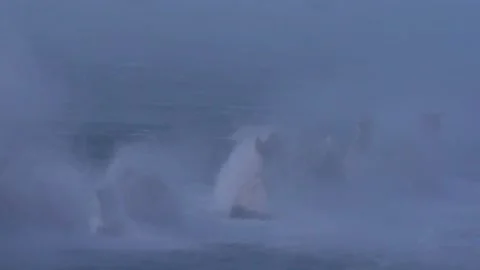 Storm Eunice at The Needles 122mph Winds 스톡 동영상 229852322