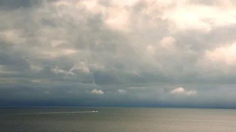 Storm front moving across the bay. Video stock 161088309