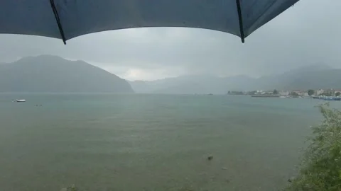 Storm on the iseo lake 動画素材 150429990