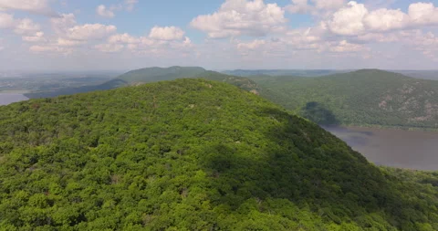 Storm King Mountain pan across valley and Hudson River in New York Stock Footage 346457424